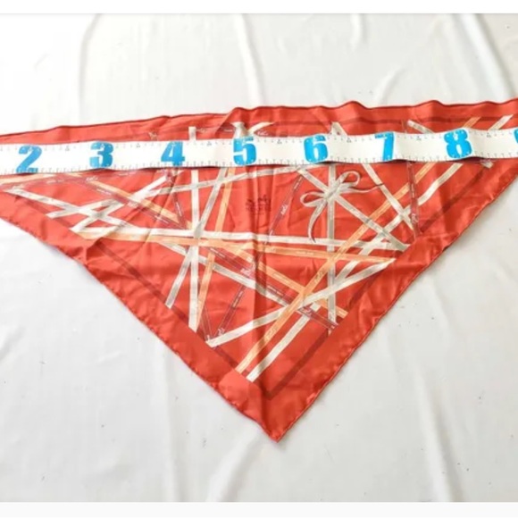 HERMES Carré Pointe Triangular Volduc Ribo Scarf - Picture 2 of 5